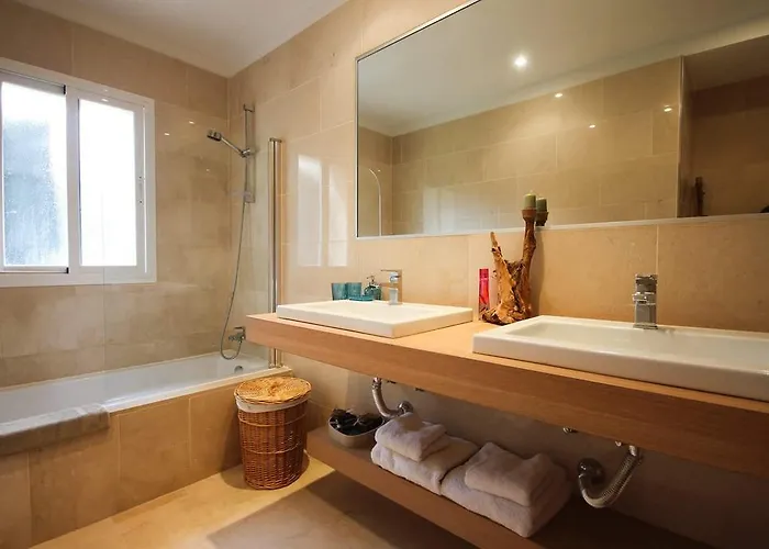 Willa El Limonero - *